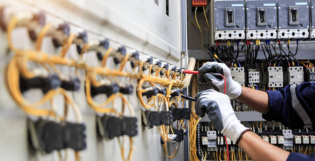 Professional Electrician technician working in Bellevue, MI